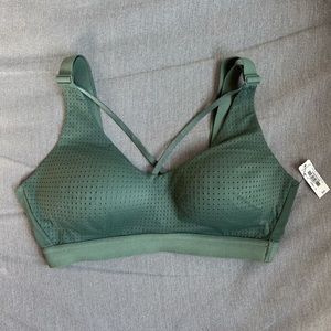 NWT Victoria Secret Sage Green Mesh Sports Bra, 32C